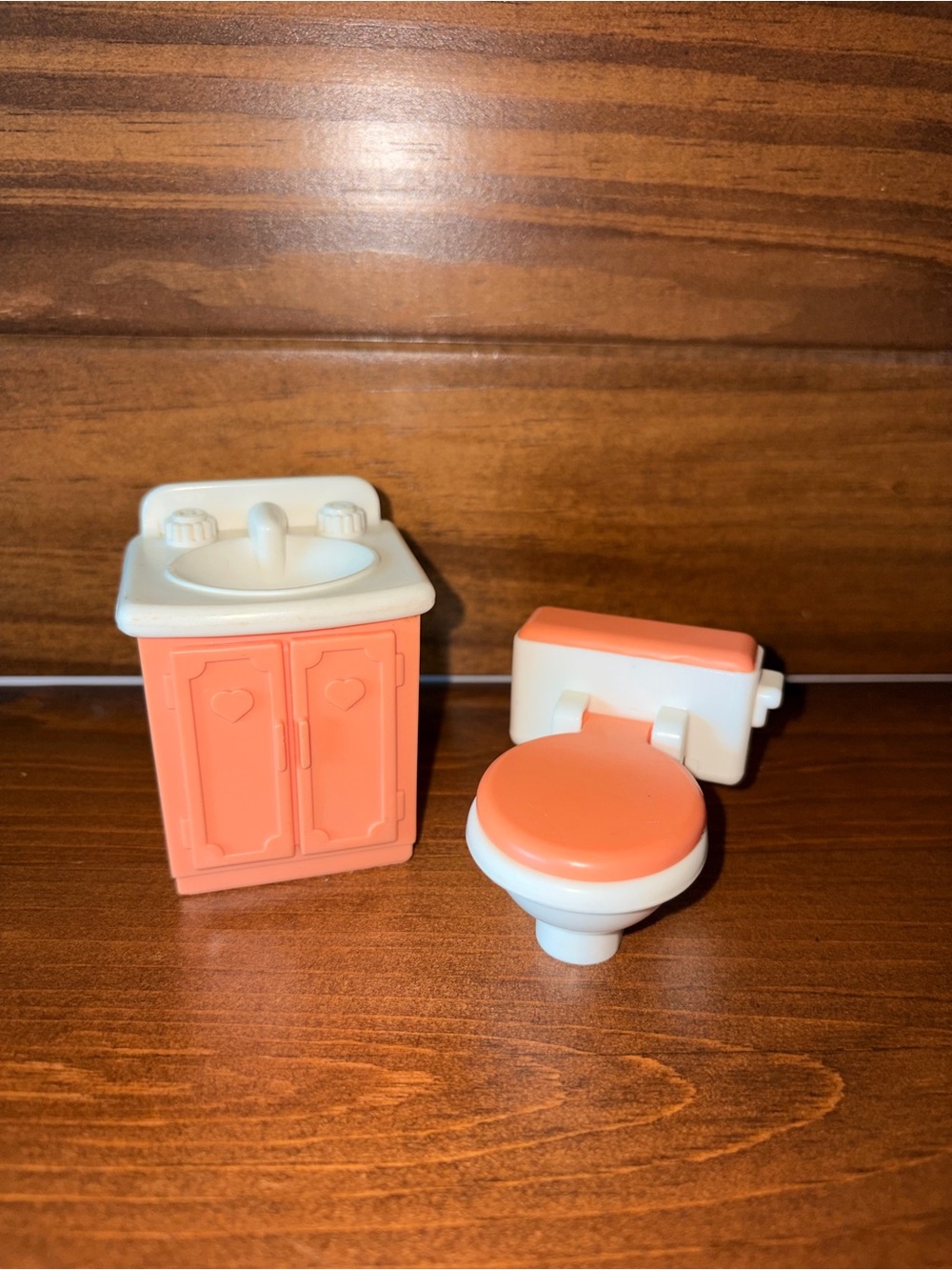 Vintage Fisher price loving family 1993 bathroom set